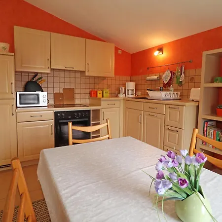 Apartment Bright Retreat In *